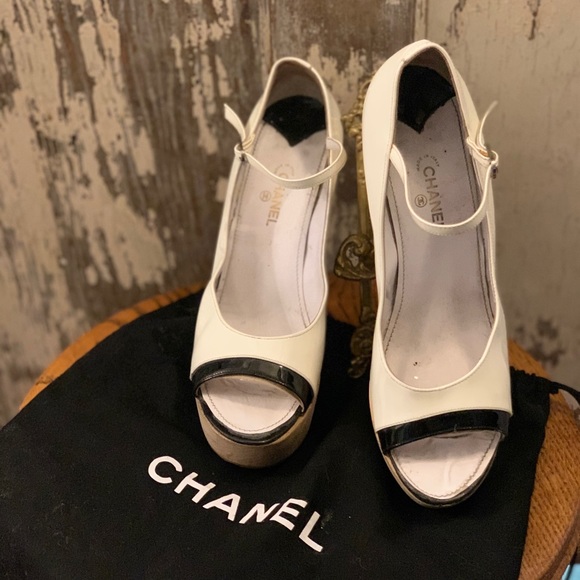 Chanel peep toe platforms sz 41 - Picture 4 of 16